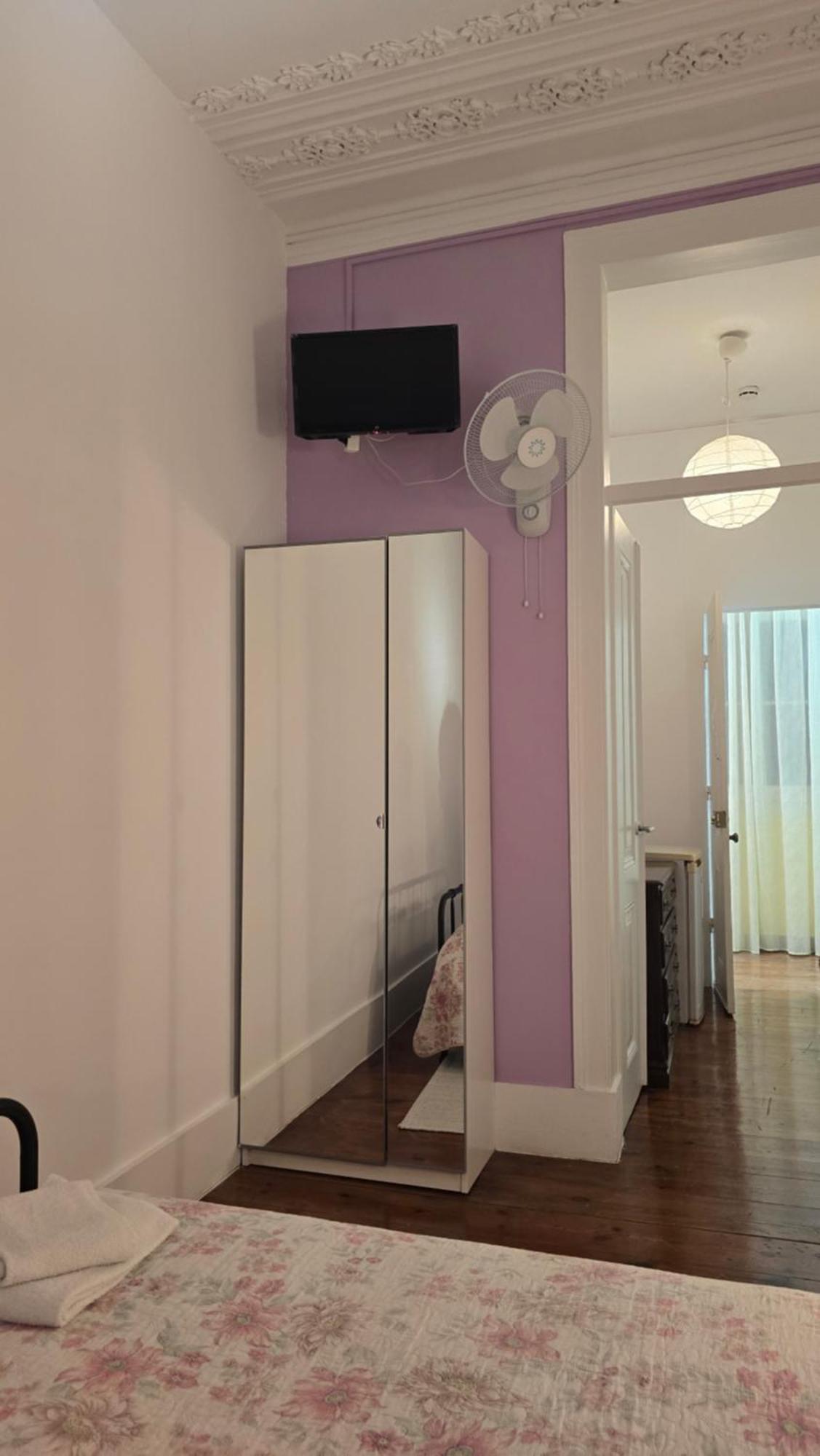 Double Room Private Bathroom