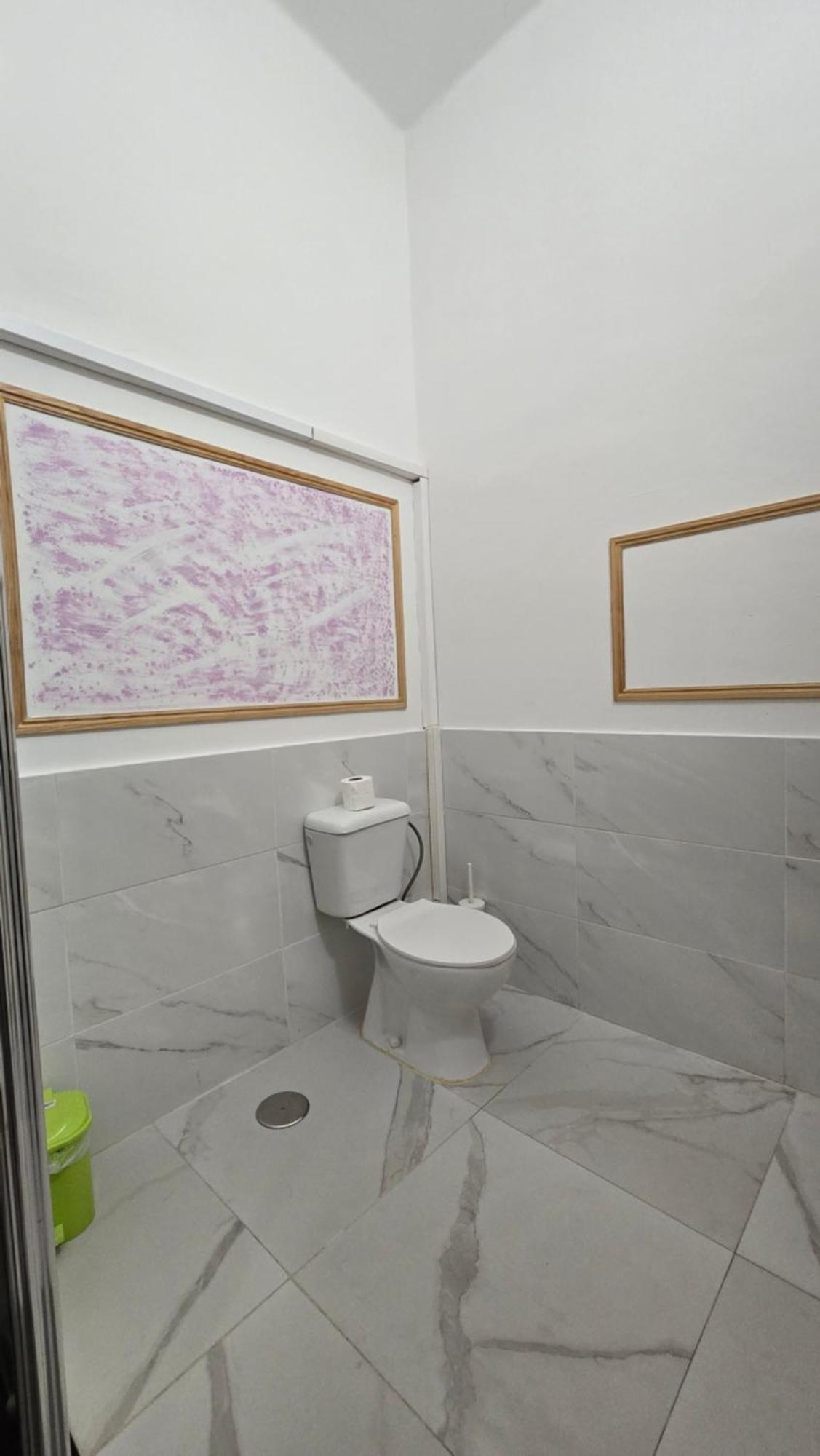 Double Room Private Bathroom
