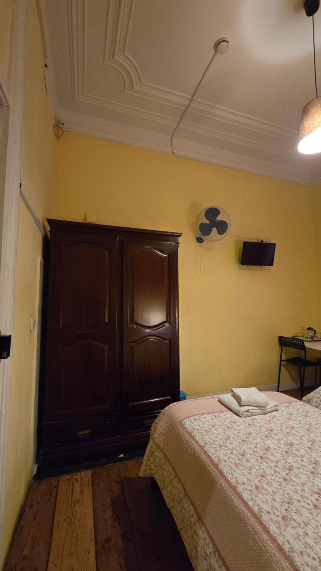 Twin Room Shared Toilet