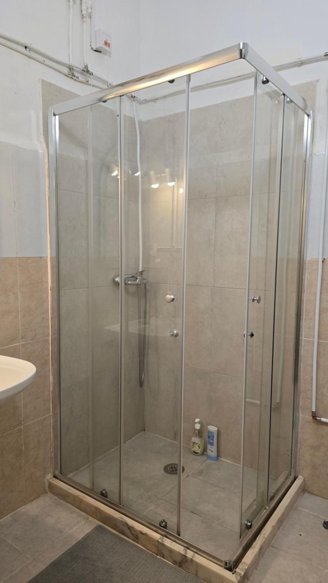 Twin Room Bathroom