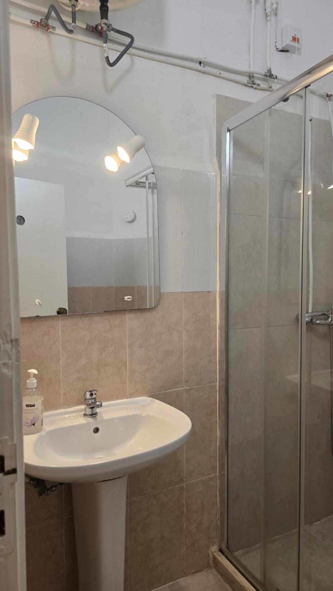 Twin Room Bathroom